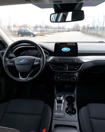 Ford Focus cena 55800 przebieg: 149000, rok produkcji 2019 z Legionowo małe 254